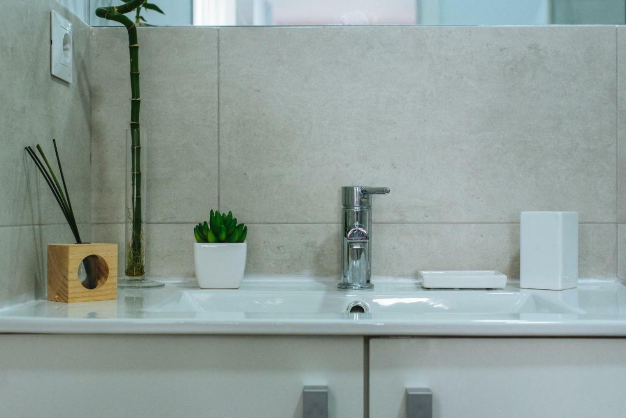 Hostly O'Donnell 1B Center-Fibre-Parking Op-Cless Apartment Seville Ngoại thất bức ảnh